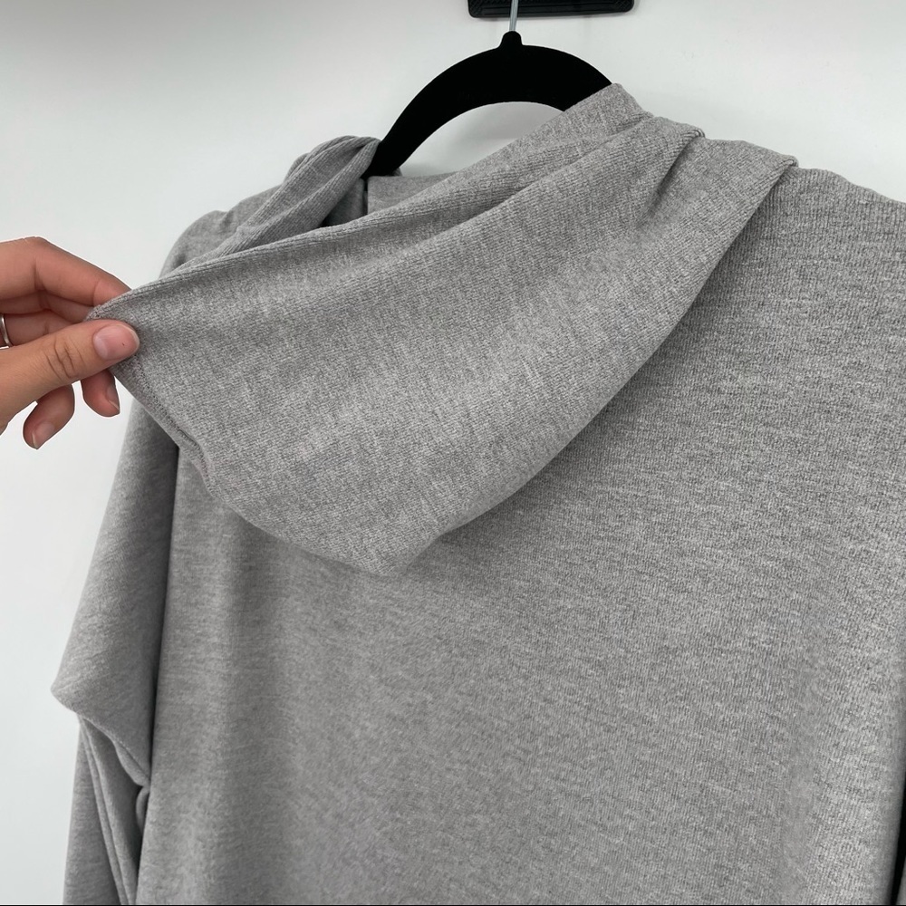 NEW! Tahari Gray Super Soft Hoodie - Picture 7 of 11